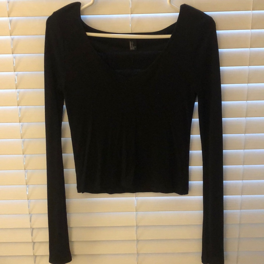 Forever 21 Black long sleeve crop top